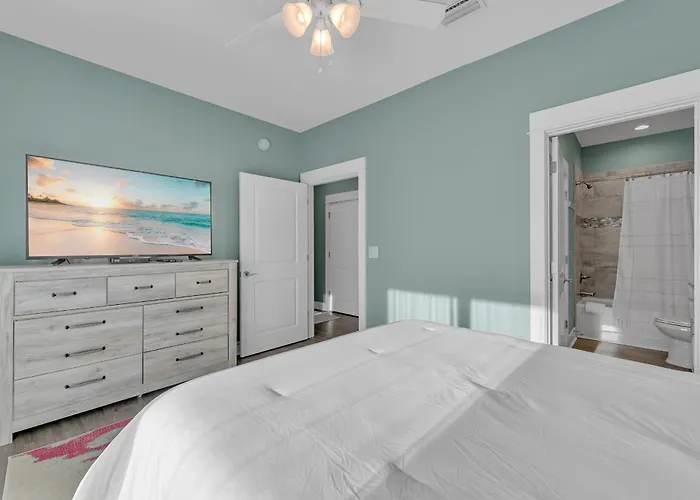 Little Lagoon House By The Madison Liv Collection Holiday home *