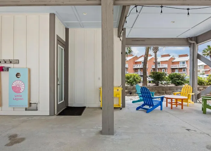 Little Lagoon House By The Madison Liv Collection